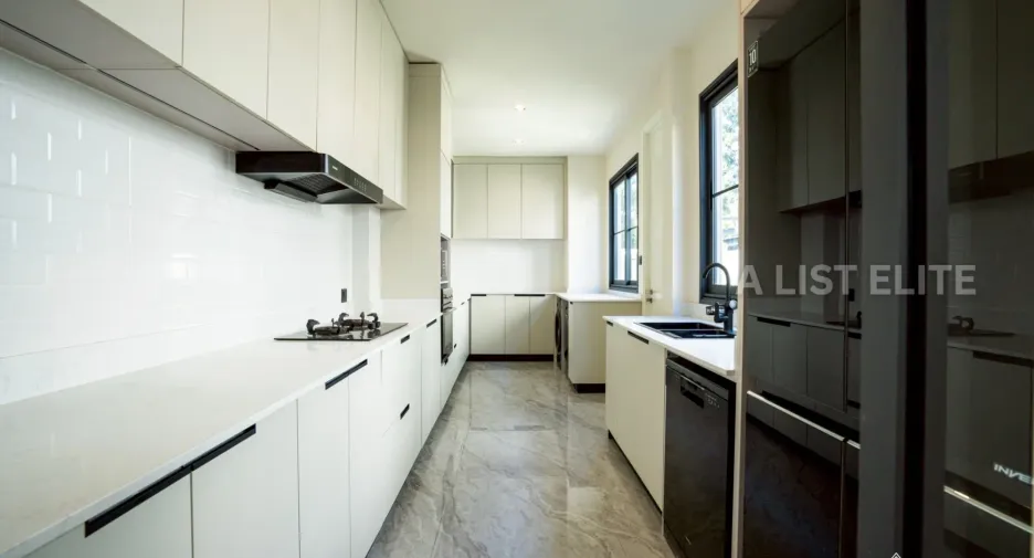 For rent 4 bedrooms house in Bang Lamung, Chonburi