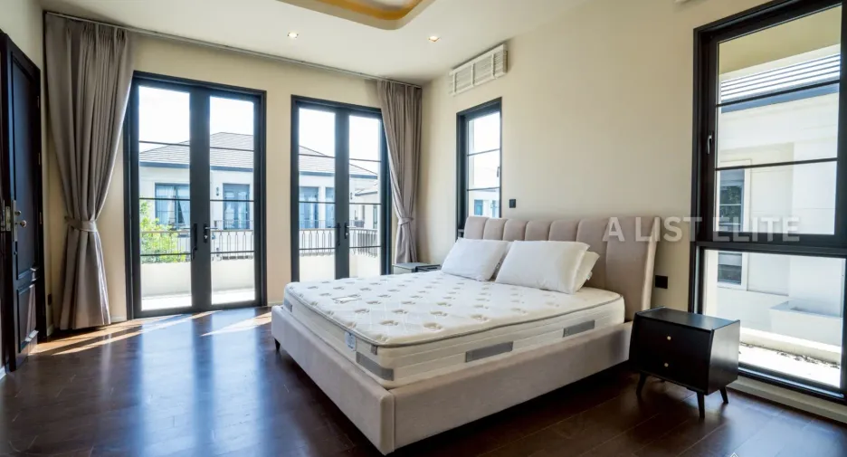 For rent 4 bedrooms house in Bang Lamung, Chonburi
