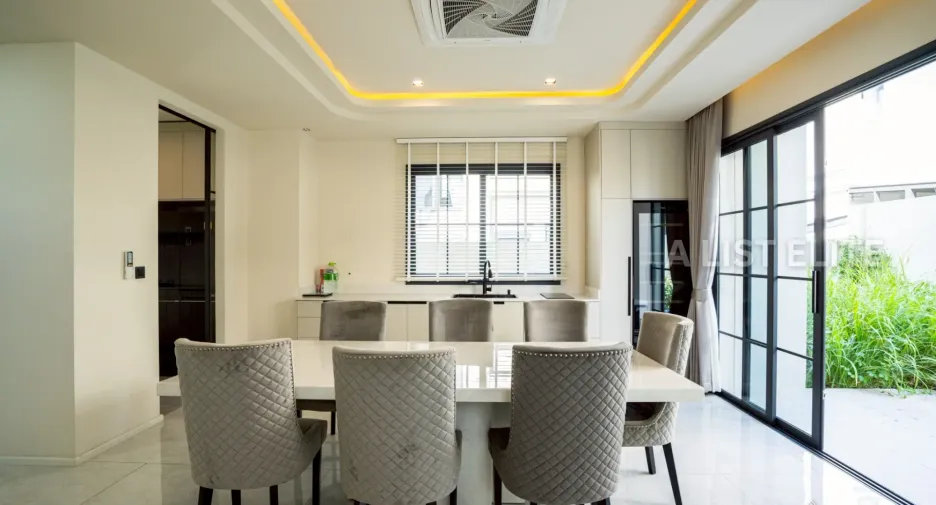 For rent 4 bedrooms house in Bang Lamung, Chonburi