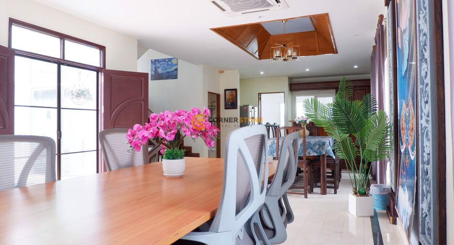 Haus zur Miete und zum Kauf mit 4 Zimmer in Bang Lamung, Chonburi
