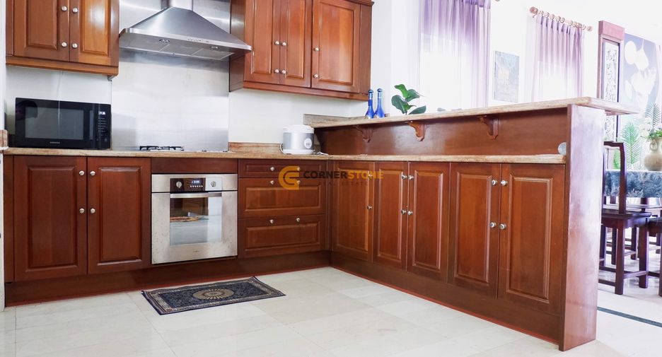 Haus zur Miete und zum Kauf mit 4 Zimmer in Bang Lamung, Chonburi