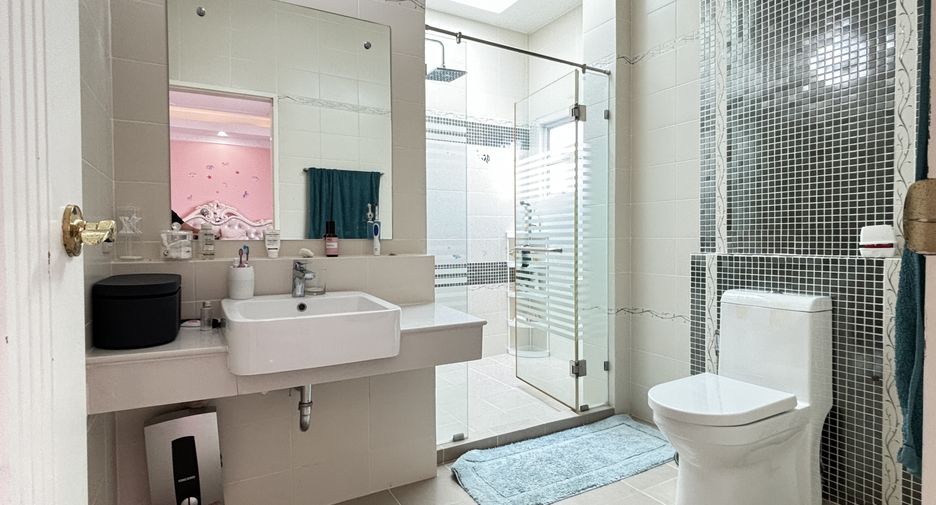Casa en venta de 3 habitaciones en Bang Lamung, Chonburi