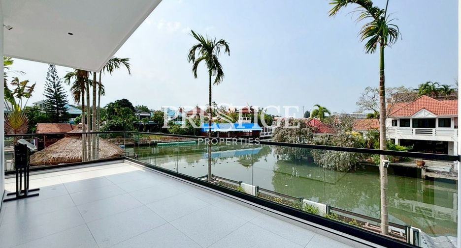Casa en venta de 8 habitaciones en Sattahip, Chonburi