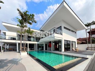 For sale 8 bedrooms house in Na Jomtien, Pattaya