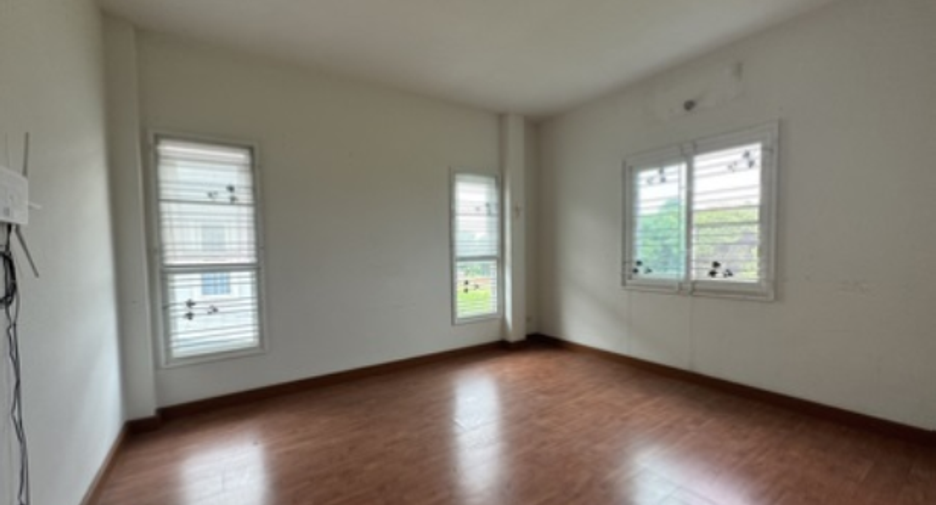 出售 3 卧室 独立屋 在 Mueang Rayong, Rayong