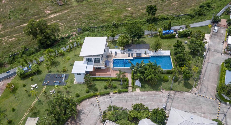 Casa en venta de 3 habitaciones en Bang Lamung, Chonburi