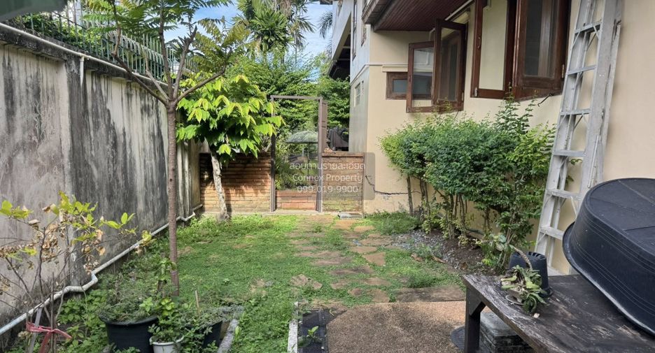 For sale 3 bedrooms house in Taling Chan, Bangkok