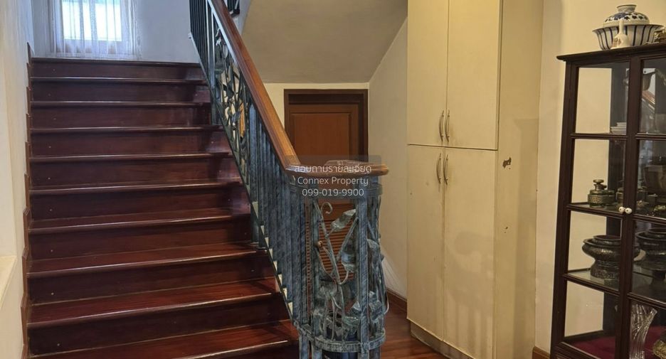 For sale 3 bedrooms house in Taling Chan, Bangkok