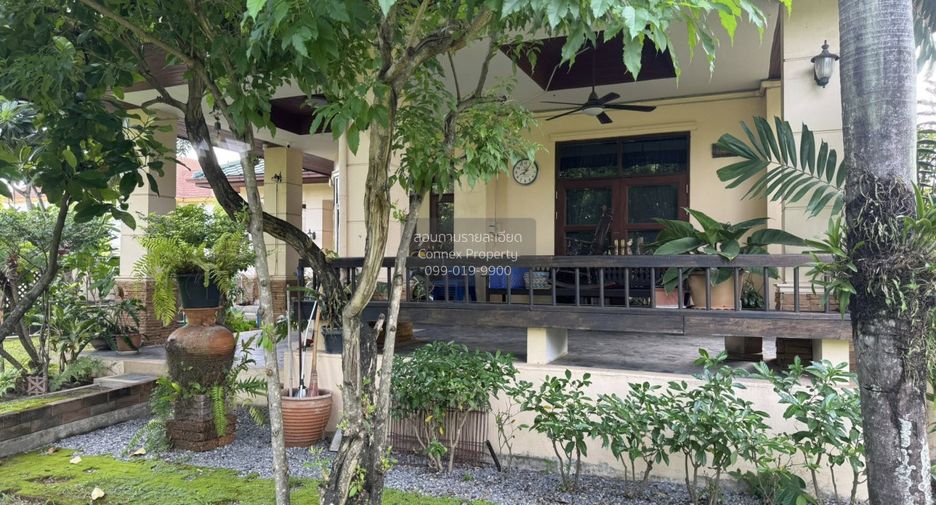 For sale 3 bedrooms house in Taling Chan, Bangkok