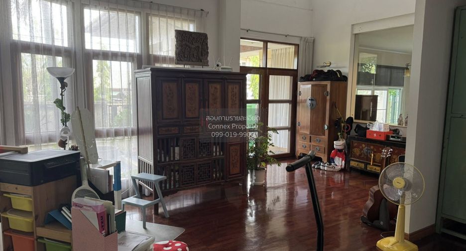 For sale 3 bedrooms house in Taling Chan, Bangkok
