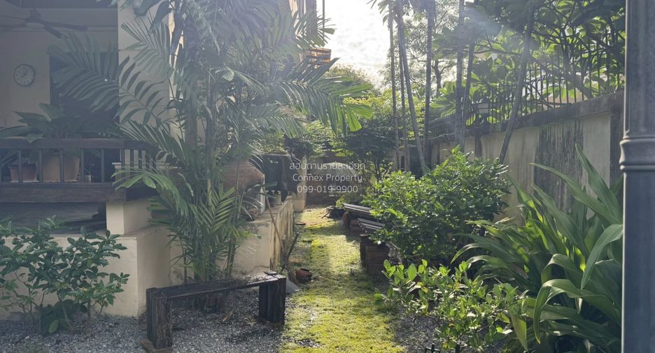 For sale 3 bedrooms house in Taling Chan, Bangkok