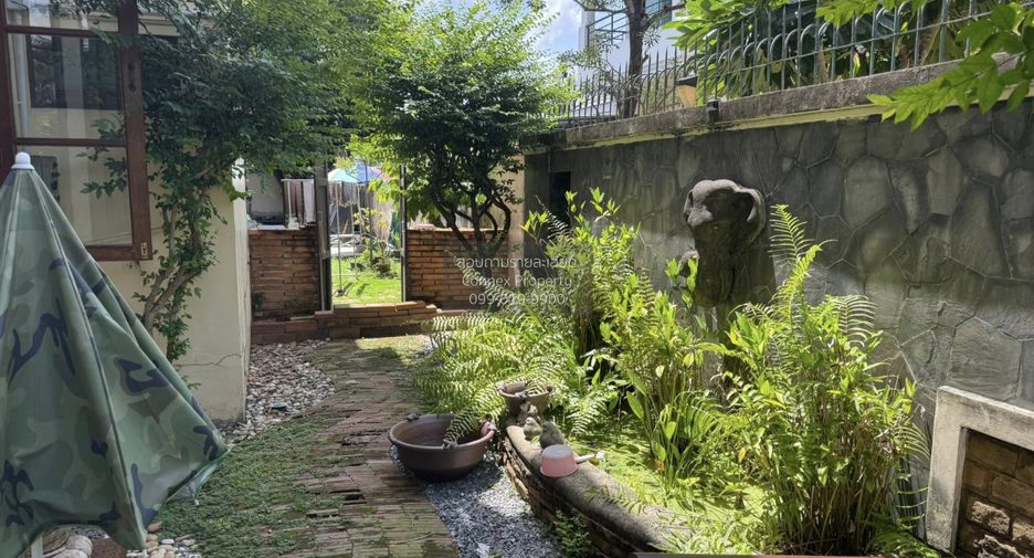 For sale 3 bedrooms house in Taling Chan, Bangkok