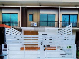 Reihenhaus zum Kauf mit 3 Zimmer in Bang Khen, Bangkok