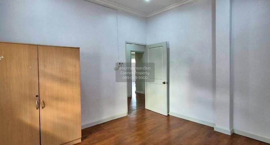 Продажа 3 спальни дом в Банг Кхае, Бангкок