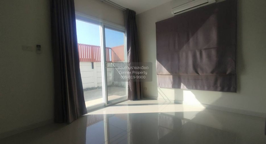 For sale 4 bedrooms house in Khlong Sam Wa, Bangkok
