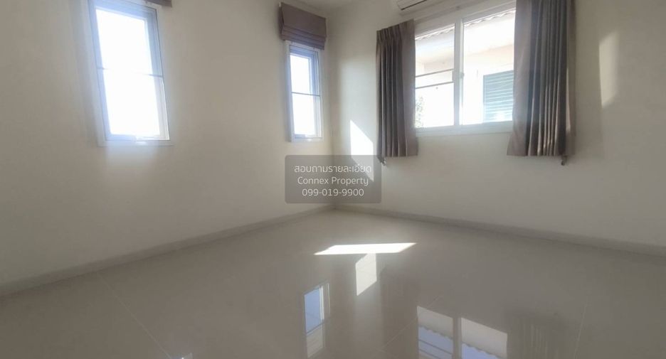 For sale 4 bedrooms house in Khlong Sam Wa, Bangkok