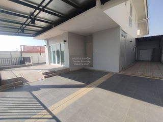For sale 4 bedrooms house in Khlong Sam Wa, Bangkok