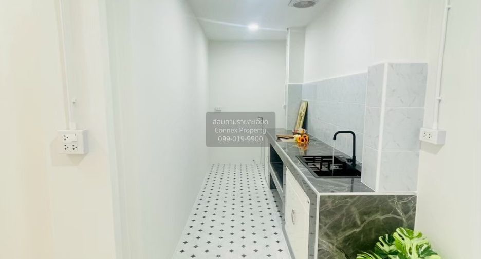 Reihenhaus zum Kauf mit 3 Zimmer in Saphan Sung, Bangkok