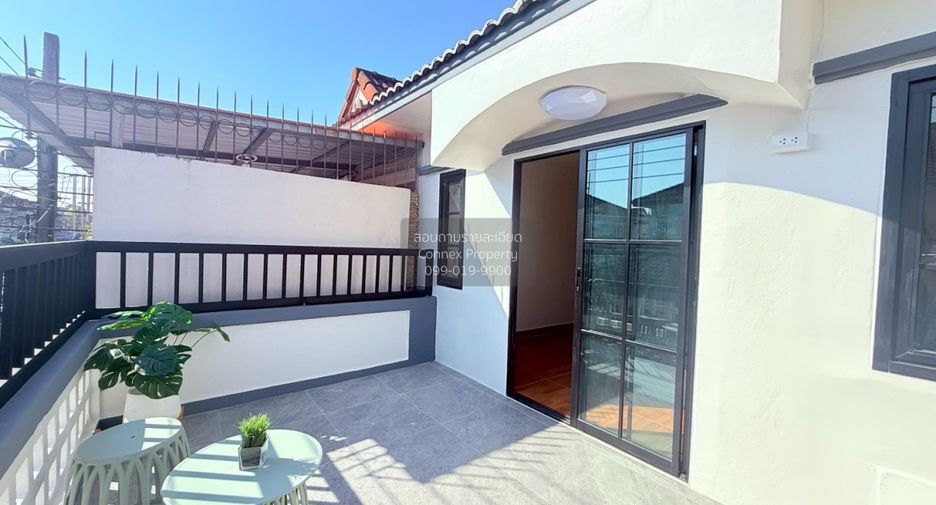 For sale 2 bedrooms townhouse in Khlong Sam Wa, Bangkok