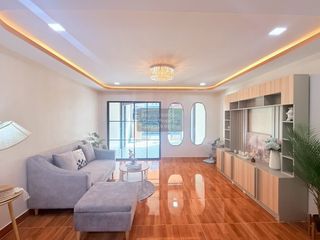 For sale 2 bedrooms townhouse in Khlong Sam Wa, Bangkok