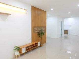 出售 2 卧室 联排别墅 在 Sai Mai, 曼谷