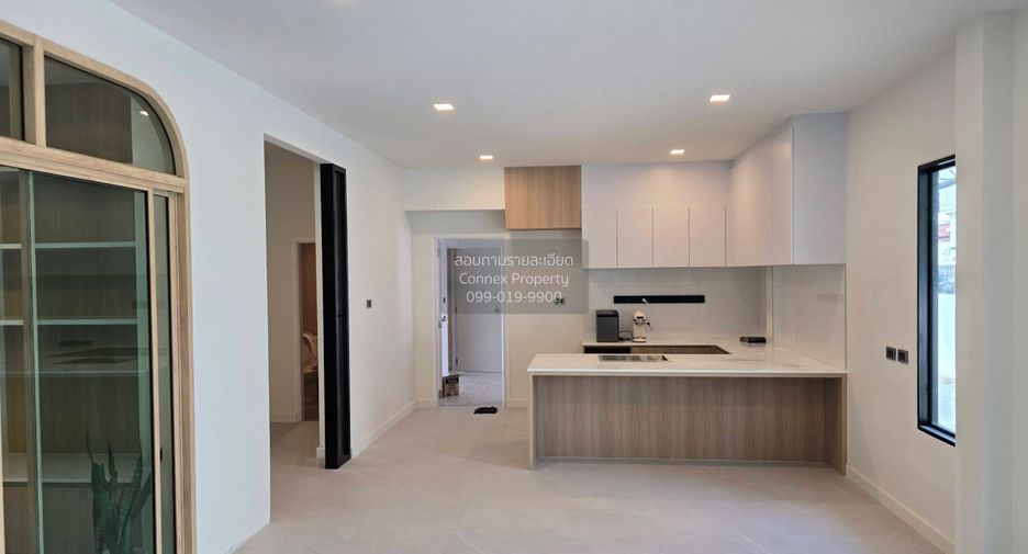 Casa en venta de 4 habitaciones en Mueang Pathum Thani, Pathum Thani