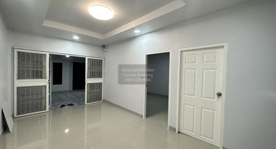 Casa adosada en venta de 2 habitaciones en Thanyaburi, Pathum Thani
