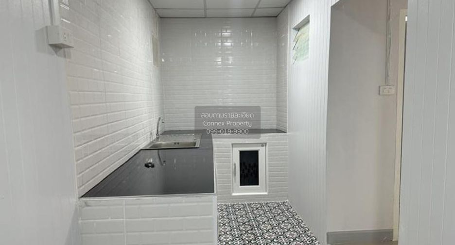 Casa adosada en venta de 2 habitaciones en Thanyaburi, Pathum Thani