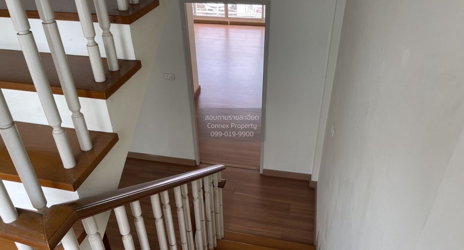 For sale 3 bedrooms townhouse in Suan Luang, Bangkok
