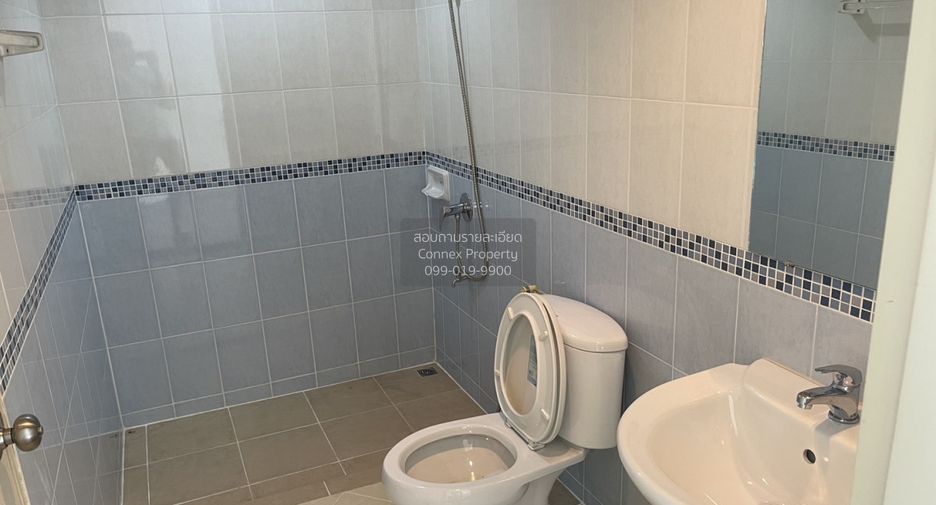 For sale 3 bedrooms townhouse in Suan Luang, Bangkok