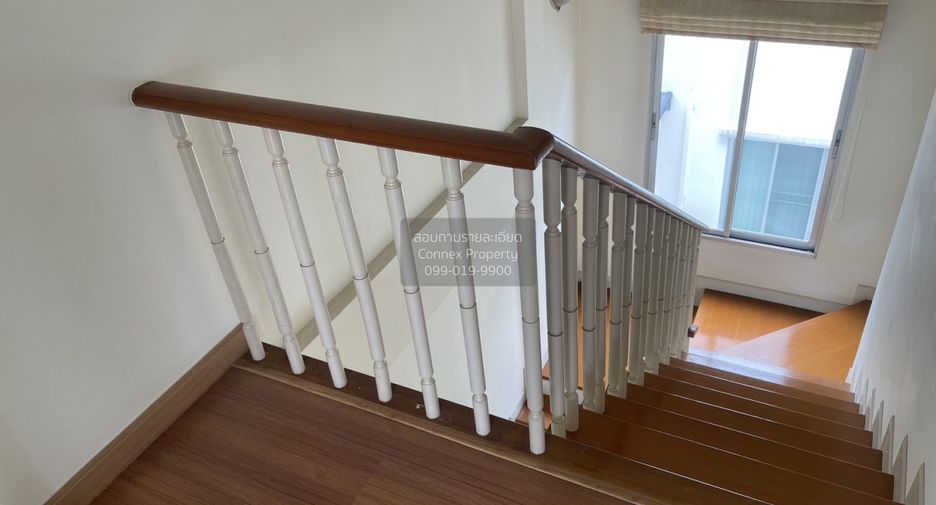 For sale 3 bedrooms townhouse in Suan Luang, Bangkok