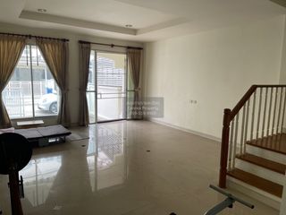 出售 3 卧室 联排别墅 在 Suan Luang, 曼谷
