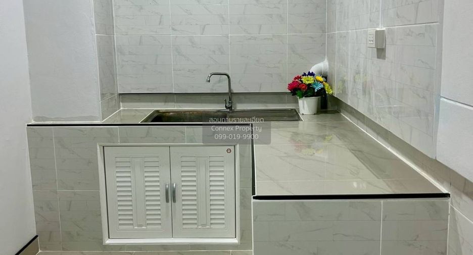 Casa en venta de 2 habitaciones en Sai Noi, Nonthaburi