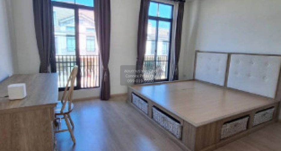 For sale 3 bedrooms townhouse in Bang Phli, Samut Prakan
