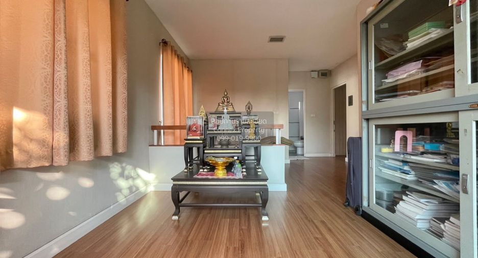 Haus zum Kauf mit 3 Zimmer in Bang Khae, Bangkok