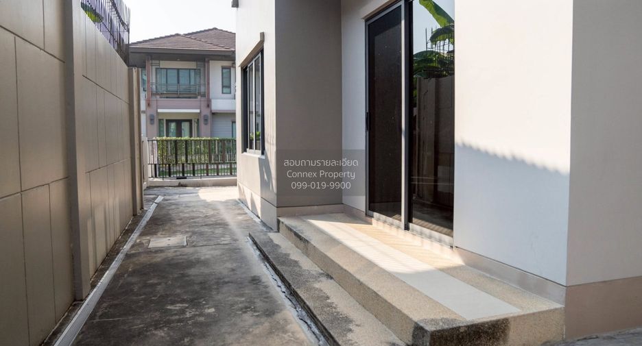 For sale 4 bedrooms house in Bangkok Noi, Bangkok