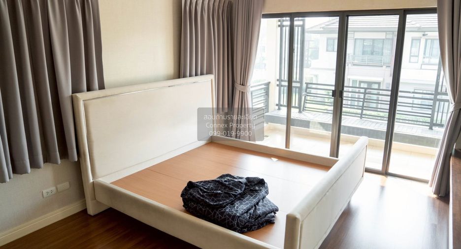 For sale 4 bedrooms house in Bangkok Noi, Bangkok