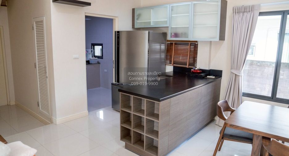 For sale 4 bedrooms house in Bangkok Noi, Bangkok