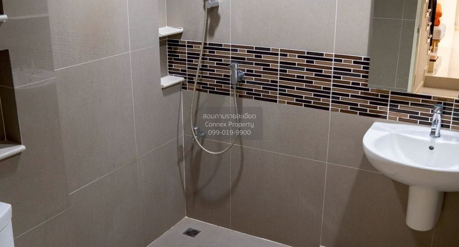 For sale 4 bedrooms house in Bangkok Noi, Bangkok