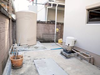 For sale 4 bedrooms house in Bangkok Noi, Bangkok