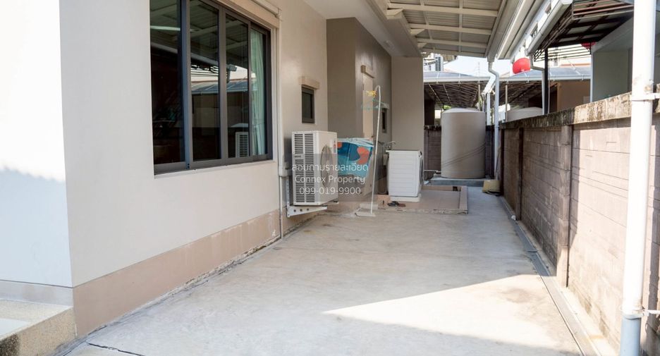 For sale 4 bedrooms house in Bangkok Noi, Bangkok