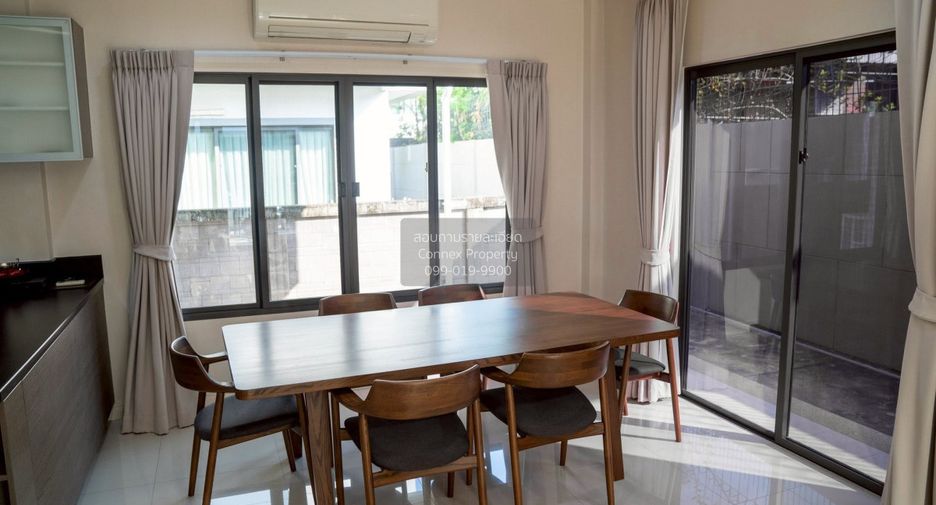 For sale 4 bedrooms house in Bangkok Noi, Bangkok