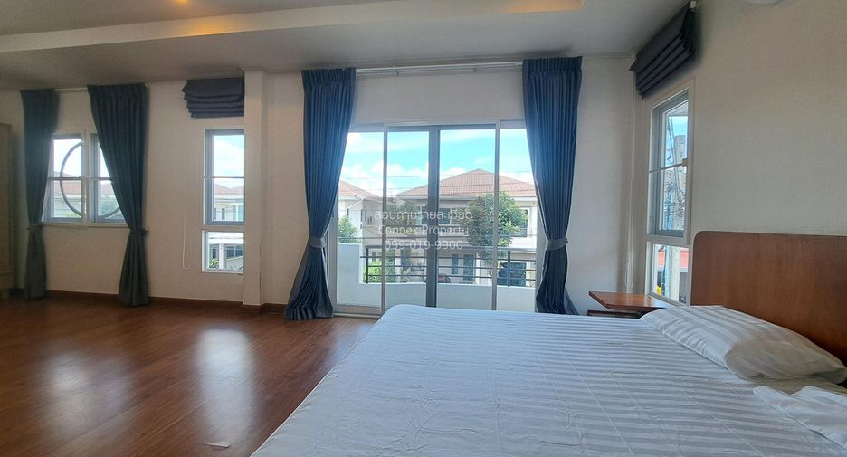 For sale 4 bedrooms house in Min Buri, Bangkok