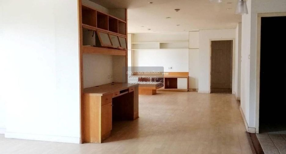 Продажа 3 спальни кондо в Кхлонг Тоеи, Бангкок