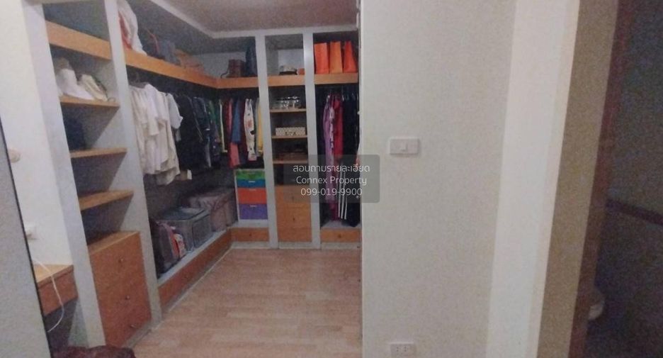 Продажа 3 спальни кондо в Кхлонг Тоеи, Бангкок
