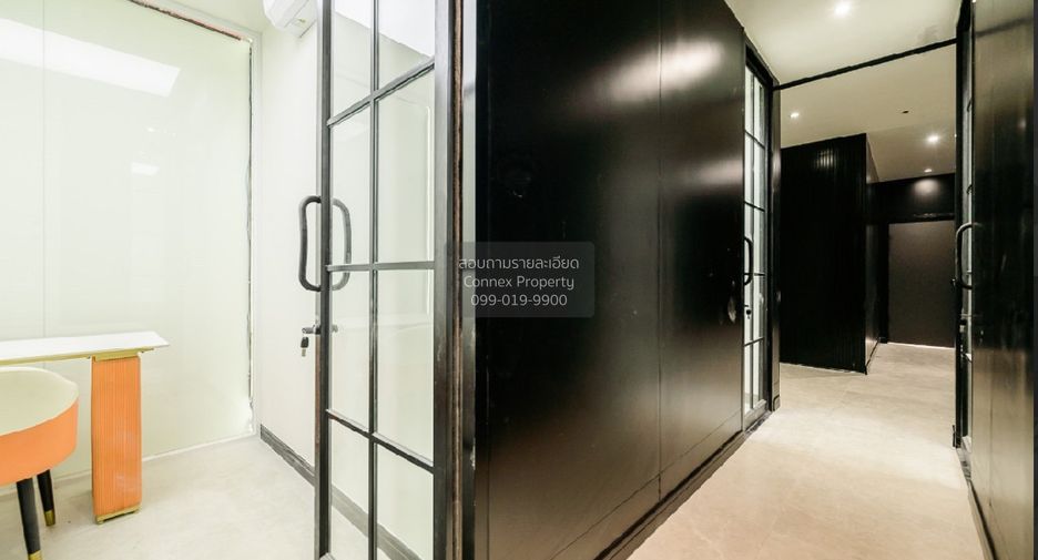 For sale 1 bed townhouse in Huai Khwang, Bangkok