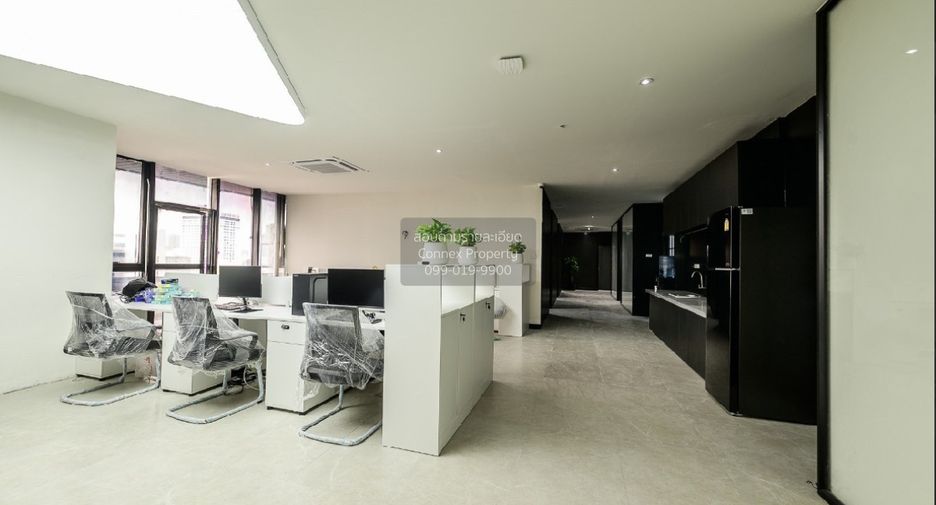 For sale 1 bed townhouse in Huai Khwang, Bangkok