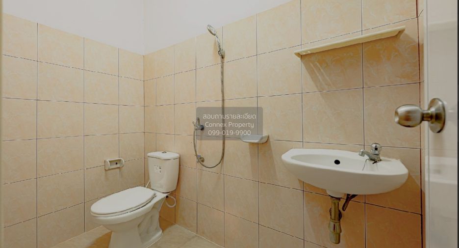 For sale 5 ベッドルーム house in Phra Khanong, Bangkok