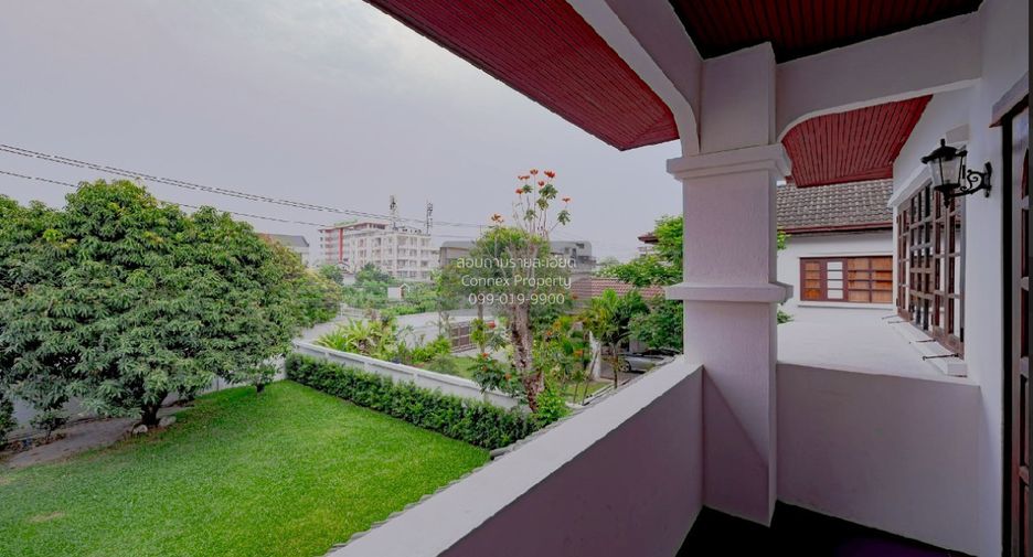 For sale 5 ベッドルーム house in Phra Khanong, Bangkok