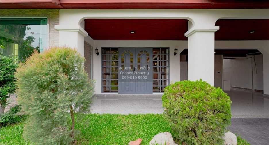 For sale 5 ベッドルーム house in Phra Khanong, Bangkok